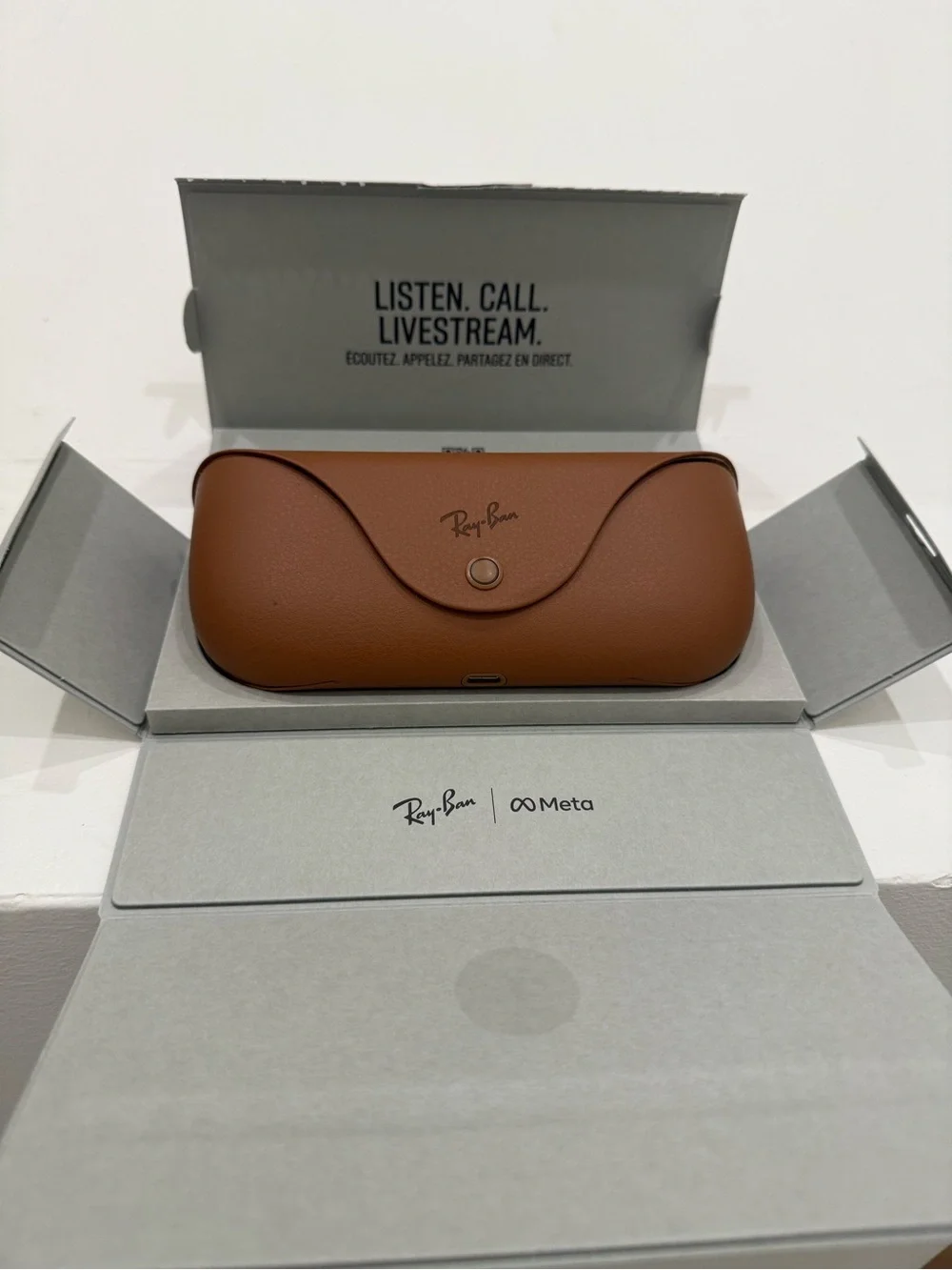 Ray-Ban Wayfarer Transition Matte Black with Graphite Green Lenses